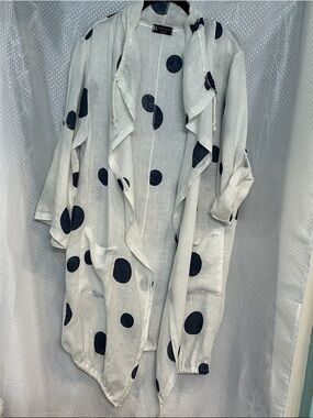 Bella Amore White Trench Coat with Black Polka Dots